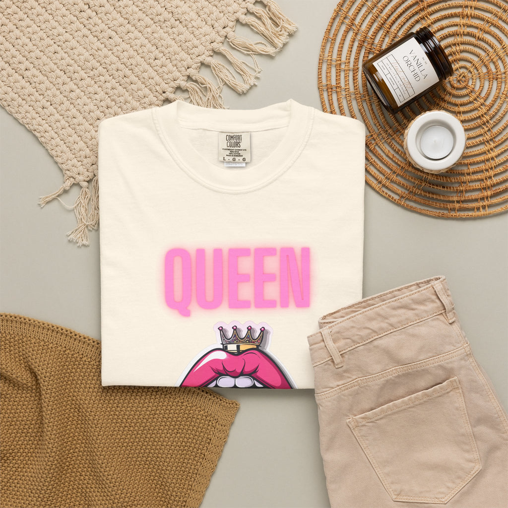 Queen Lip Graphic T-Shirt — Feminine Crowned Lips Tee
