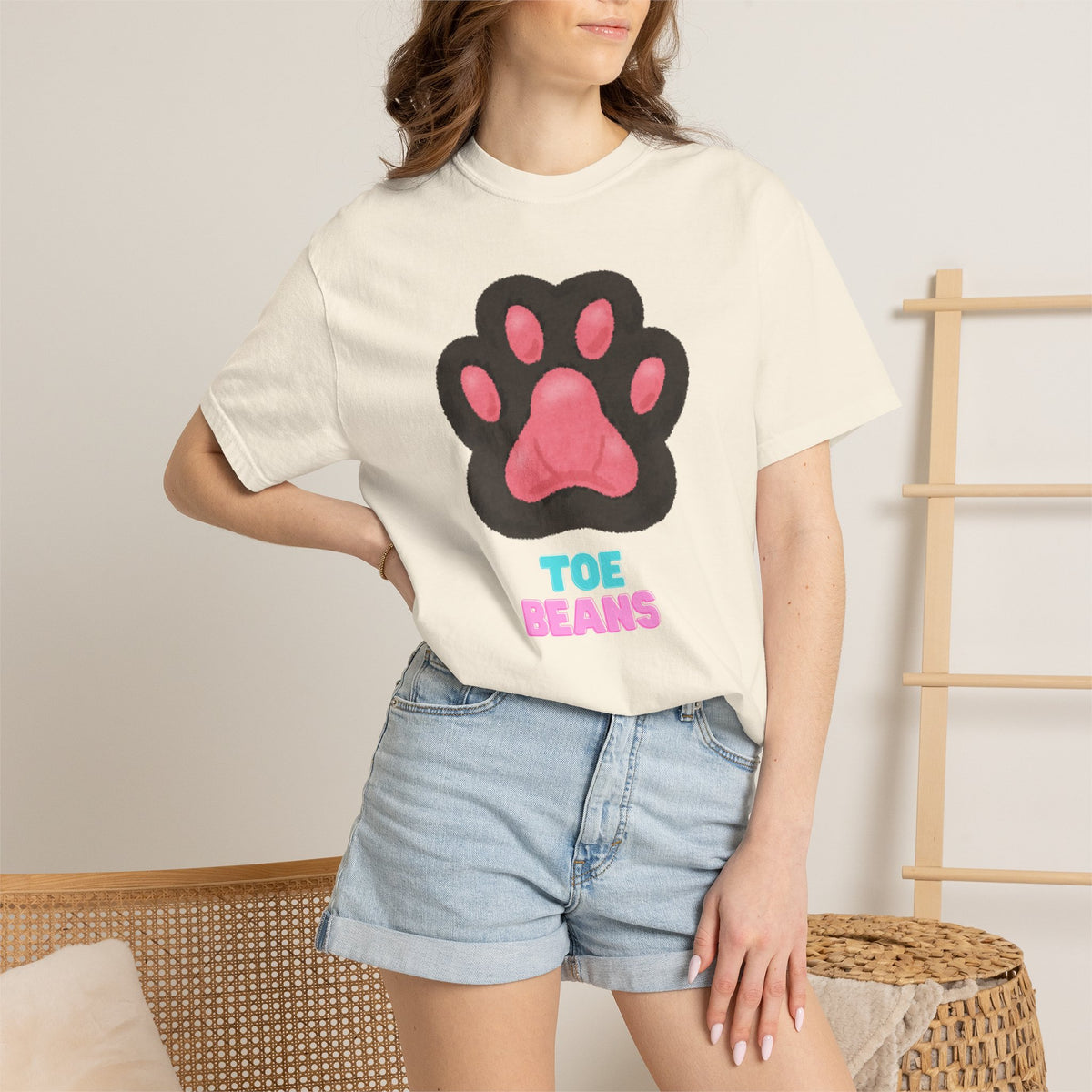 Toe Beans Paw T-Shirt — Cute Paw Print Tee with "TOE BEANS" Text
