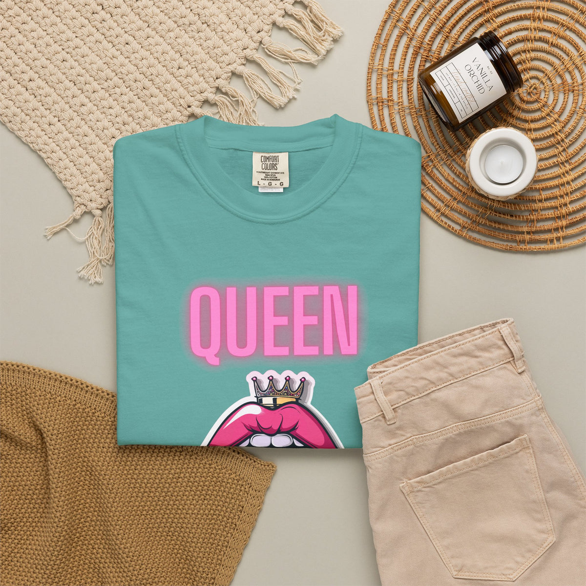 Queen Lip Graphic T-Shirt — Feminine Crowned Lips Tee